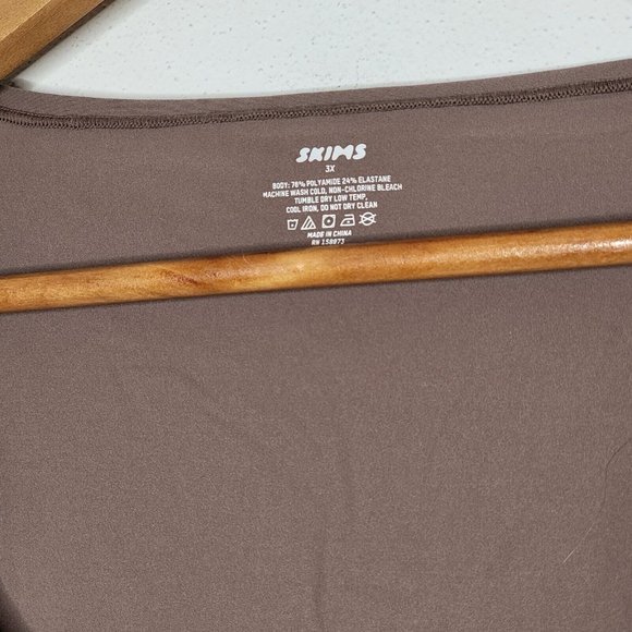 Skims Plus 3X Brown Henley Women's‎ Cropped Top Short Sleeve - Picture 3 of 3